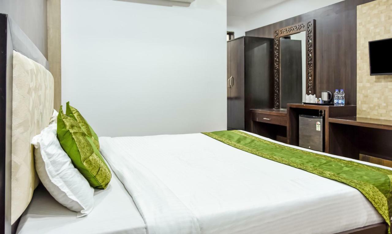 Treebo Red Petal Jalandhar Hotell Eksteriør bilde